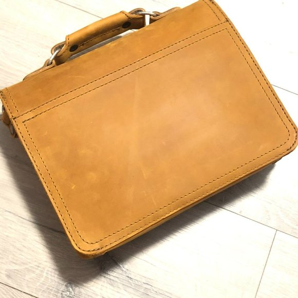 Saddleback genuine leather tablet bag mini bag - Picture 4 of 7